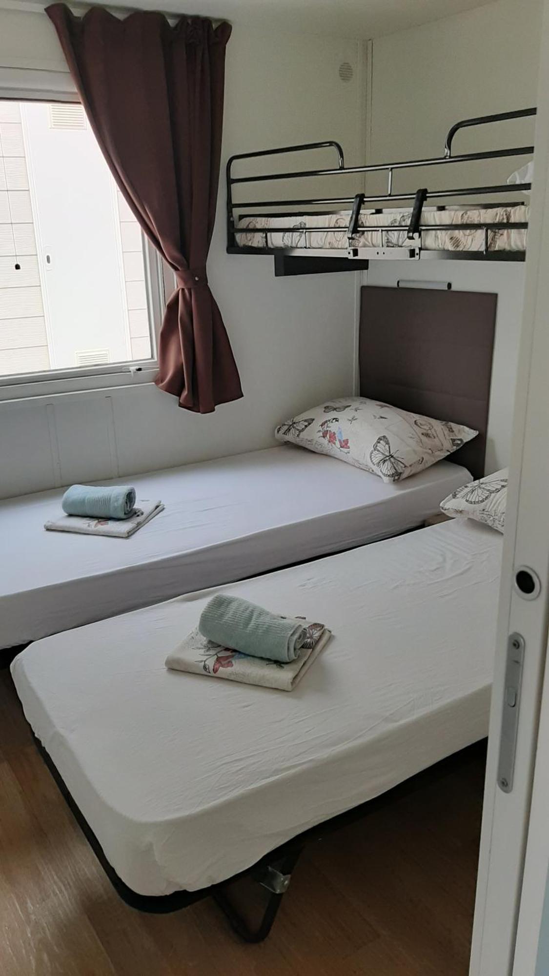Mobile Homes Kamp Maslina, Biograd Na Moru Phòng bức ảnh